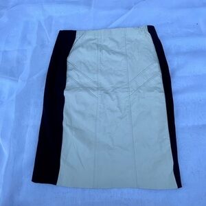 Potters Pot Black and white pencil skirt size medium